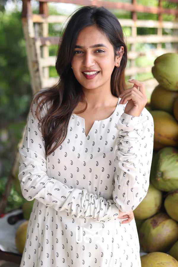 Charm Kurta Set in Off White