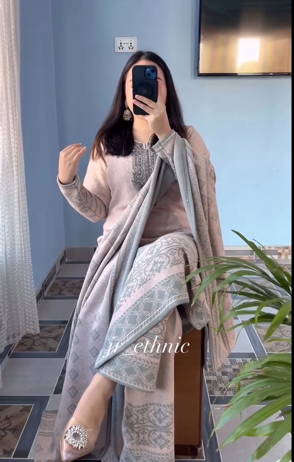 Women Plain Cotton kurta Set